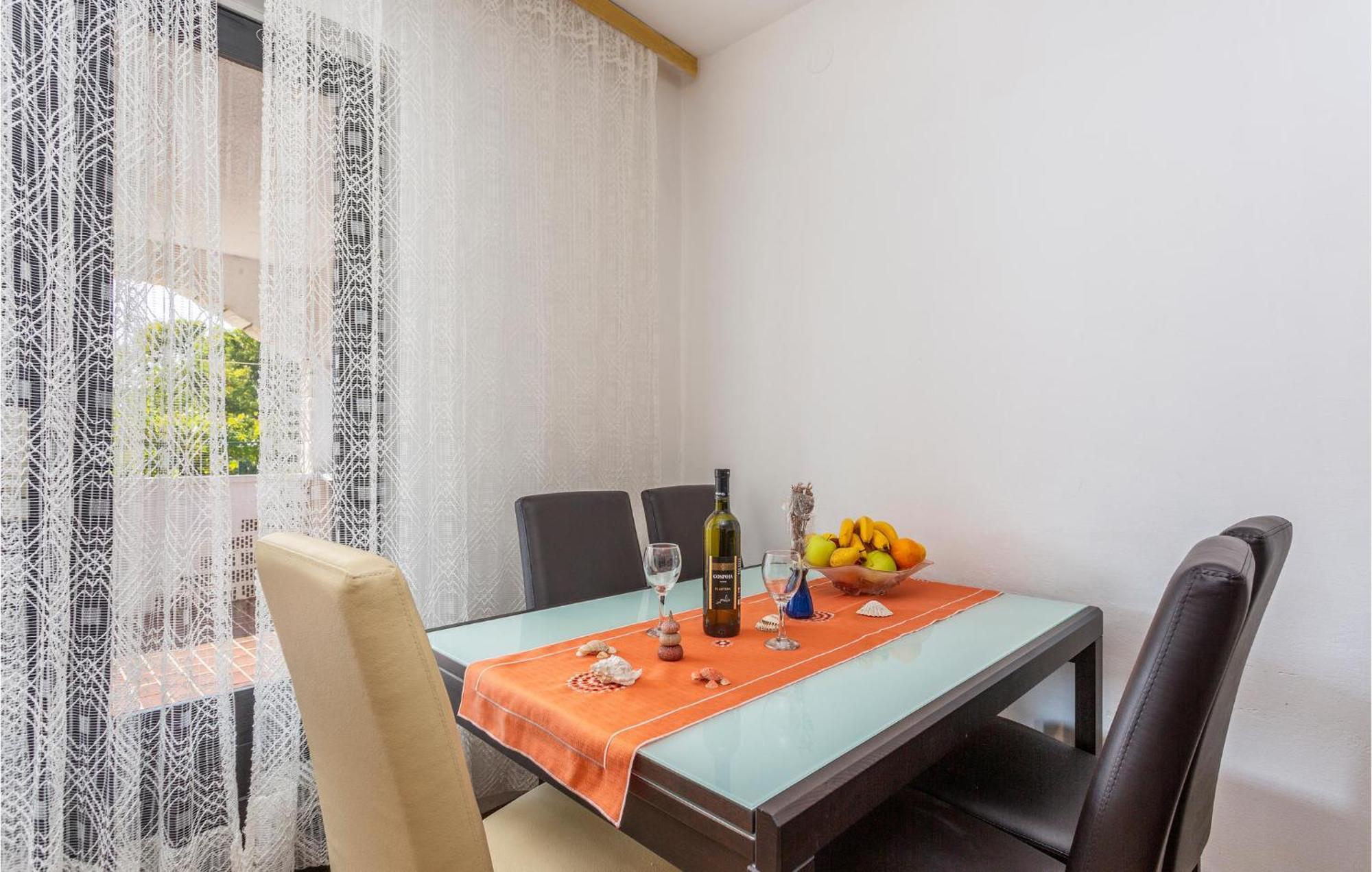 Gorgeous Apartment In Pinezici With Kitchen Esterno foto