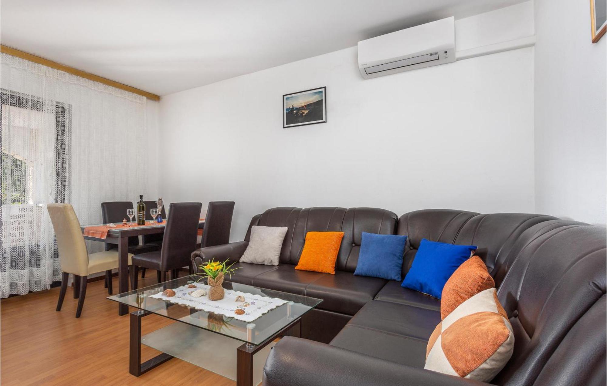 Gorgeous Apartment In Pinezici With Kitchen Esterno foto