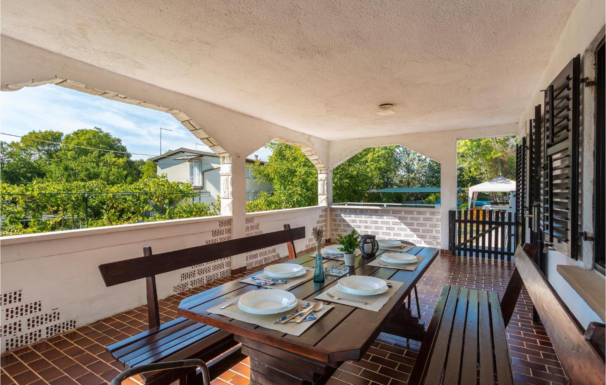 Gorgeous Apartment In Pinezici With Kitchen Esterno foto