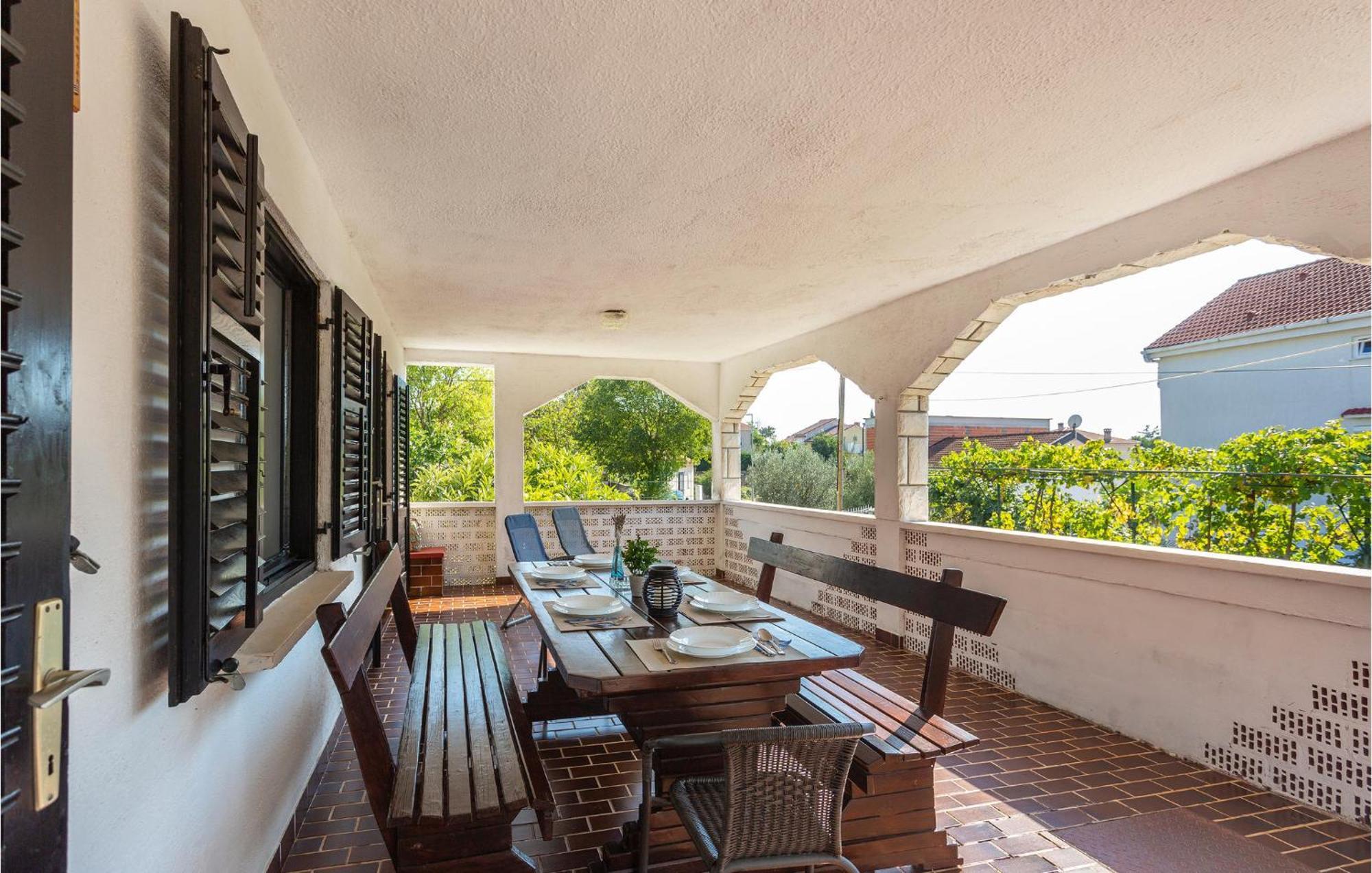 Gorgeous Apartment In Pinezici With Kitchen Esterno foto